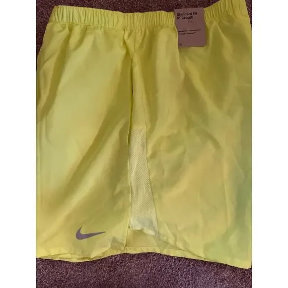 NIKE - NEW- running shorts size XL - Picture 3 of 4